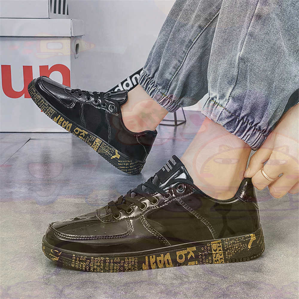 Round Foot Size 45 Sneakers Wh - Tech Accessories Suppliers recension och pris